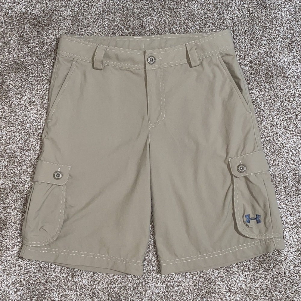 Like New Under Armour Heatgear Khaki Golf Shorts